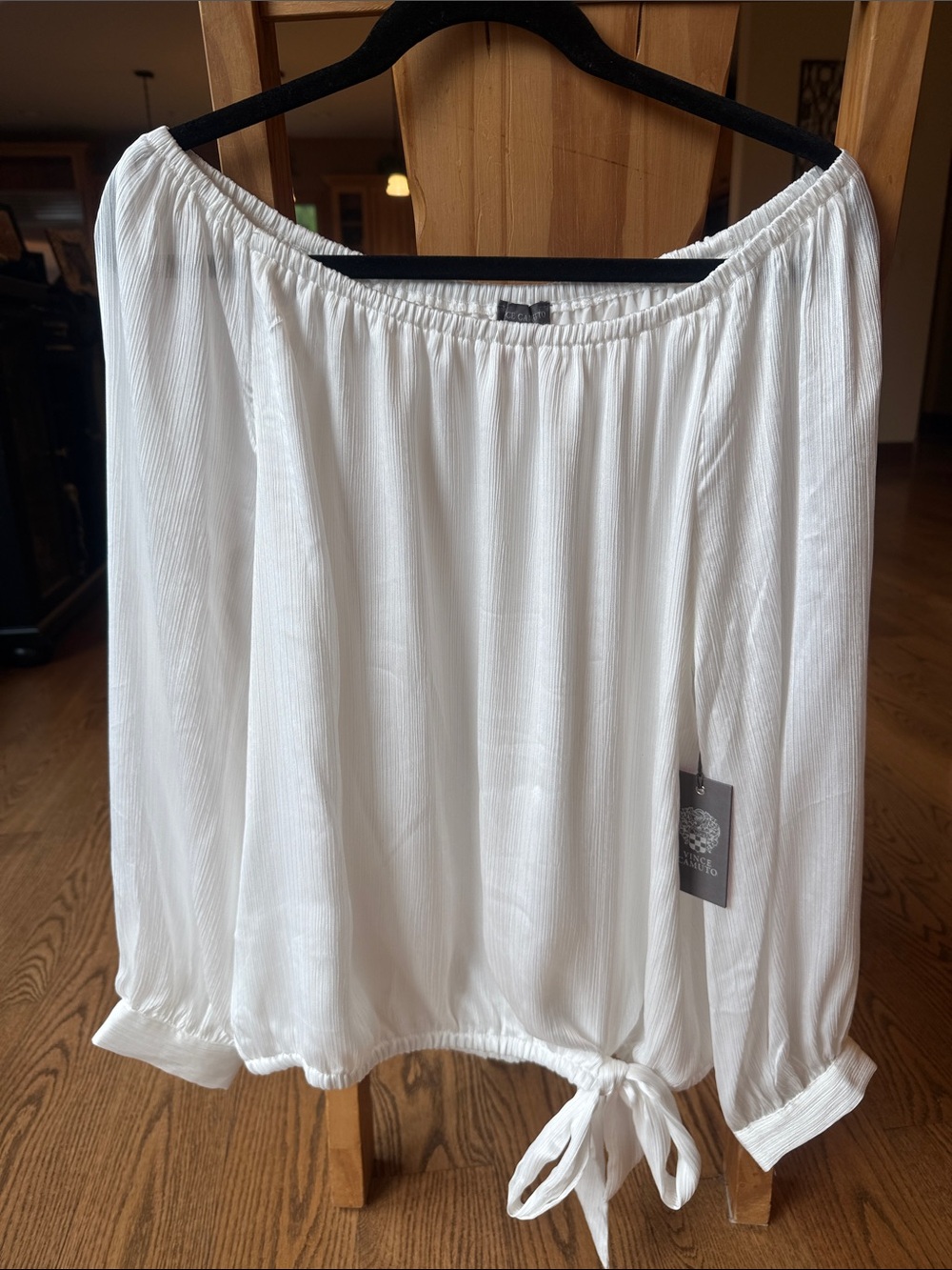 Vince Camuto White Off-Shoulder Tie-Hem Blouse